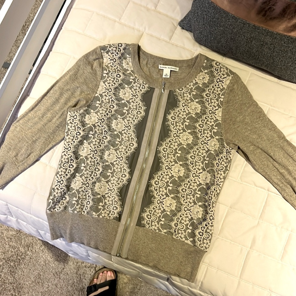 Banana Republic size M lightly used zip up sweater